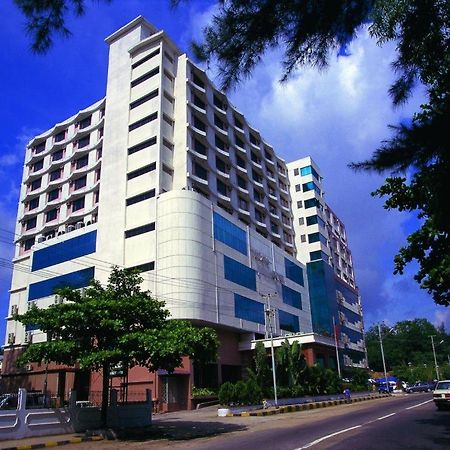Yuzana Hotel Yangon Exterior foto
